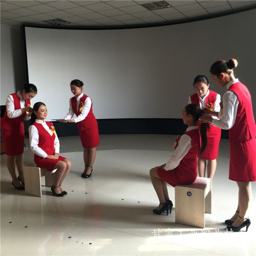 旅游學院舉辦高鐵服務(wù)禮儀實踐教學成果展暨教學方法研討會