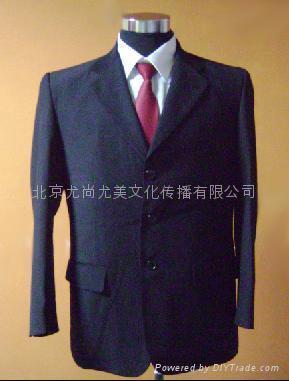 北京西裝、制服與工作禮儀服裝租賃服務(wù) 絲綢服飾的精致選擇與商務(wù)禮儀的完美融合
